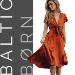NWT! 🔖BALTIC BØRN poppy satin midi dress